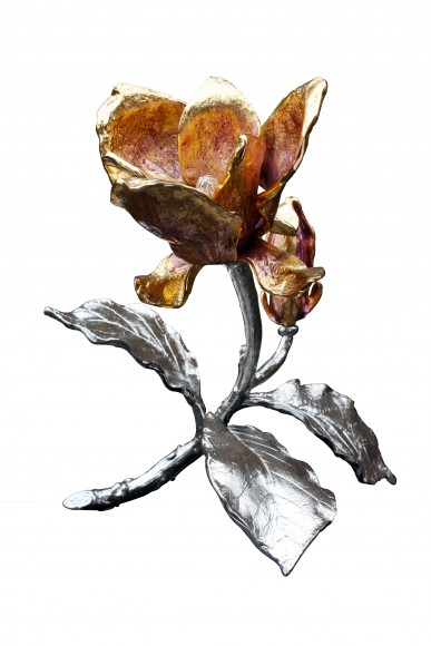 Sculpture One magnolia, author Ozyumenko Peter