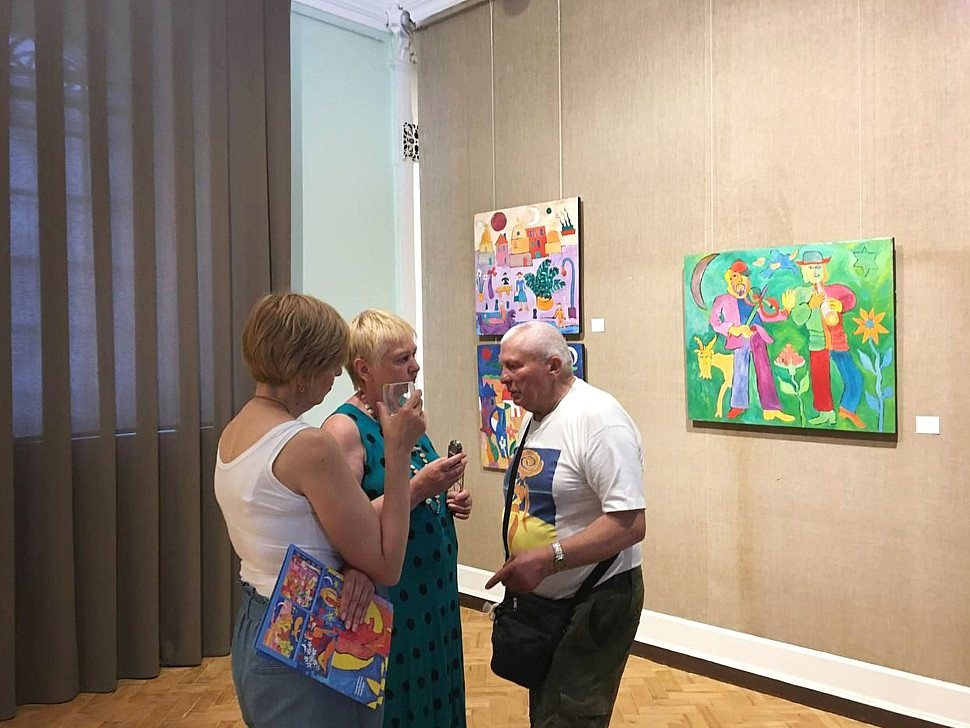 artist Boyko Petr at a personal exhibition of paintings