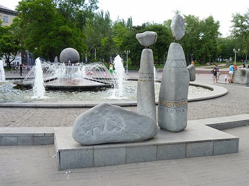 sculpture fountain of life antip antyp petr zaporozhye