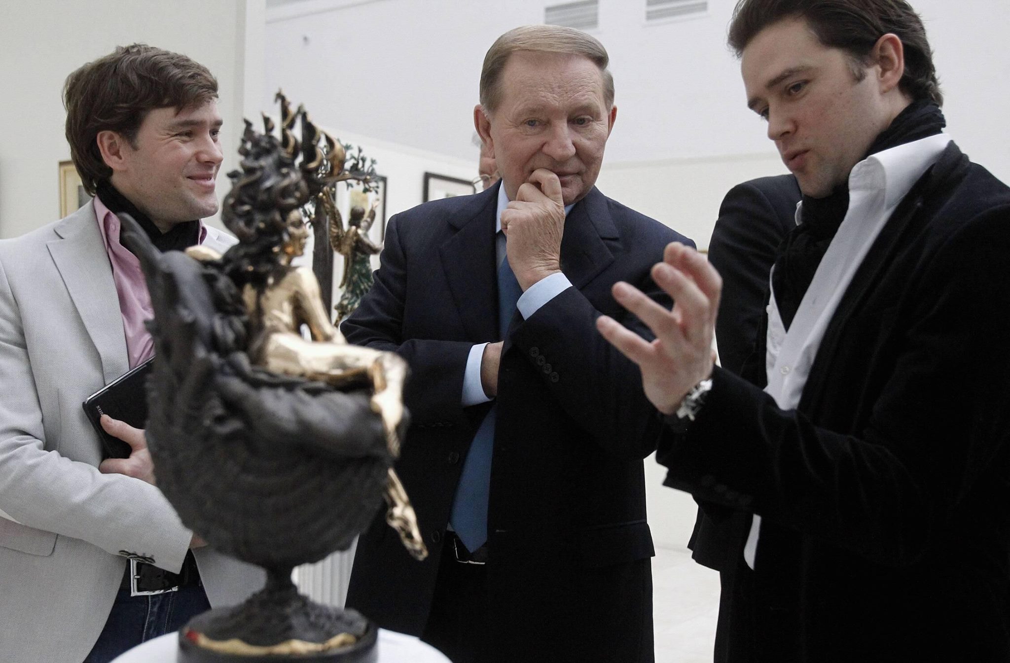 ozyumenko peter, andrey, brother, sculptor, Kuchma, president of Ukraine