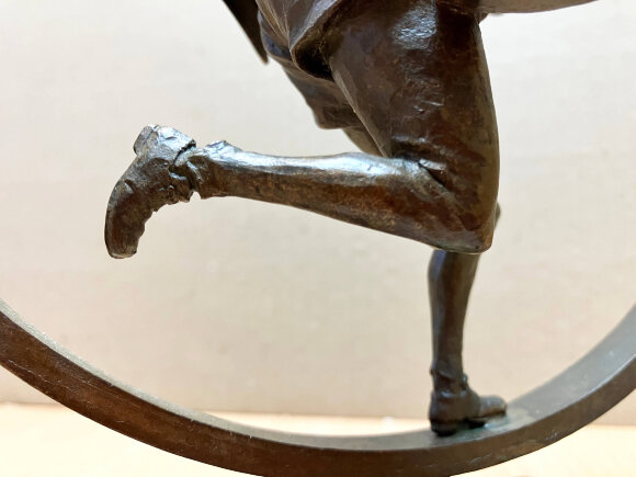 Скульптура Бег по кругу, автор Шевчук Дмитрий