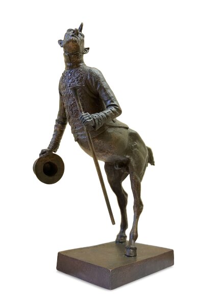 Sculpture Aristocrat, author Dmitry Shevchuk