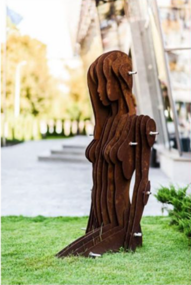 Sculpture Girl entering the water, author Alexander Lidagovsky - sold