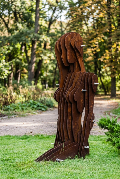 Sculpture Girl entering the water, author Alexander Lidagovsky - sold