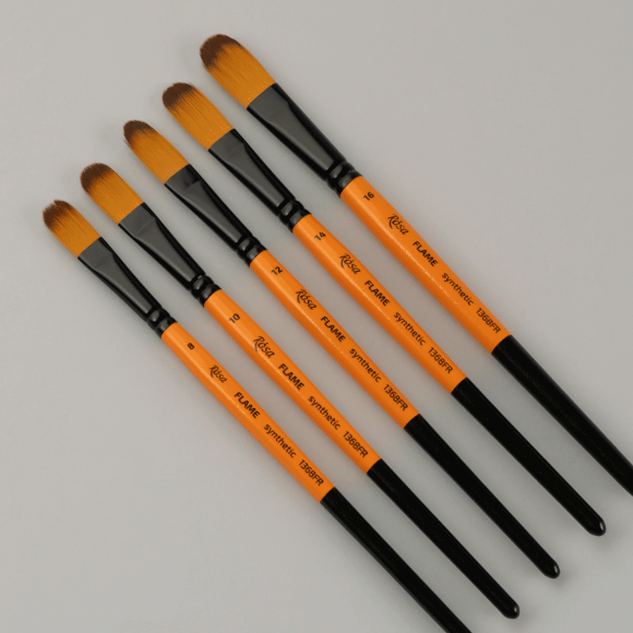 Кисть синтетика овальная FLAME 1368FR №0 короткая ручка ROSA