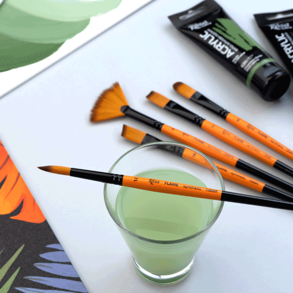 Кисть синтетика овальная FLAME 1368FR №0 короткая ручка ROSA