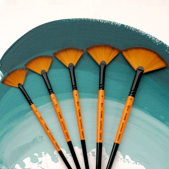 Кисть синтетика веерная FLAME 1368FN №2 короткая ручка ROSA