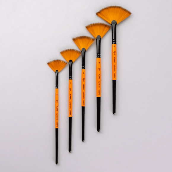 Кисть синтетика веерная FLAME 1368FN №2 короткая ручка ROSA