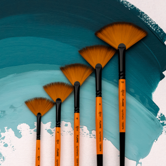 Кисть синтетика веерная FLAME 1368FN №2 короткая ручка ROSA