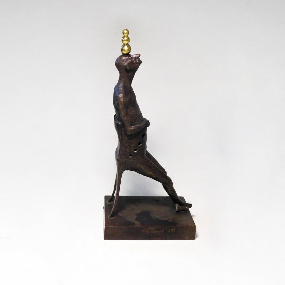 Statuette Finding balance, author Shevchuk Dmitry - sold Statuette Finding balance, author Shevchuk Dmitry - sold