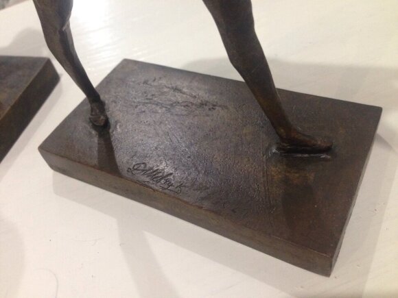 Скульптура Добывание информации, автор Шевчук Дмитрий - продано Скульптура Добывание информации, автор Шевчук Дмитрий - продано