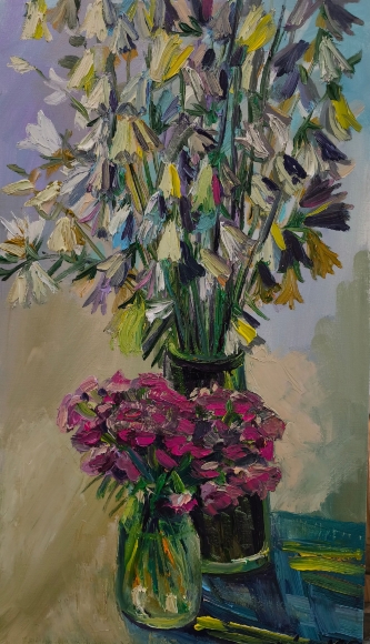 Painting Campanula and Dianthus, artist Nina Lytvyn
