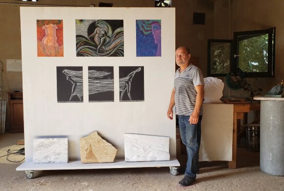 Sculpture Golden Taurus, author Vladimirov Alexey Sculpture Golden Taurus, author Vladimirov Alexey