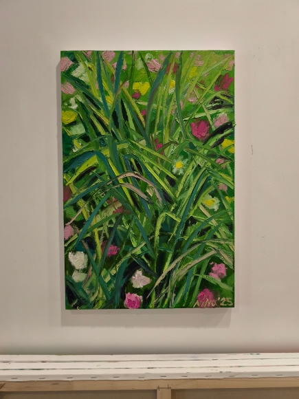 Painting Grass, artist Nina Lytvyn