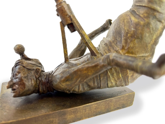 Sculpture Icarus, author Shevchuk Dmitriy