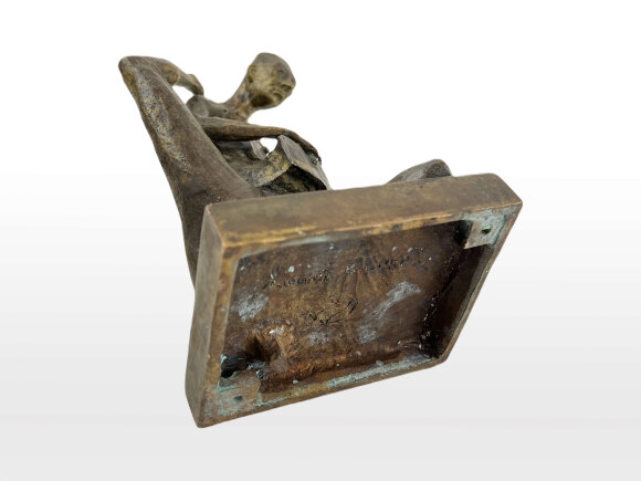 Скульптура Копання у собі, автор Шевчук Дмитро Скульптура Копання у собі, автор Шевчук Дмитро