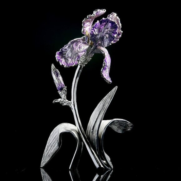 Sculpture Iris, author Ozyumenko Peter Sculpture Iris, author Ozyumenko Peter